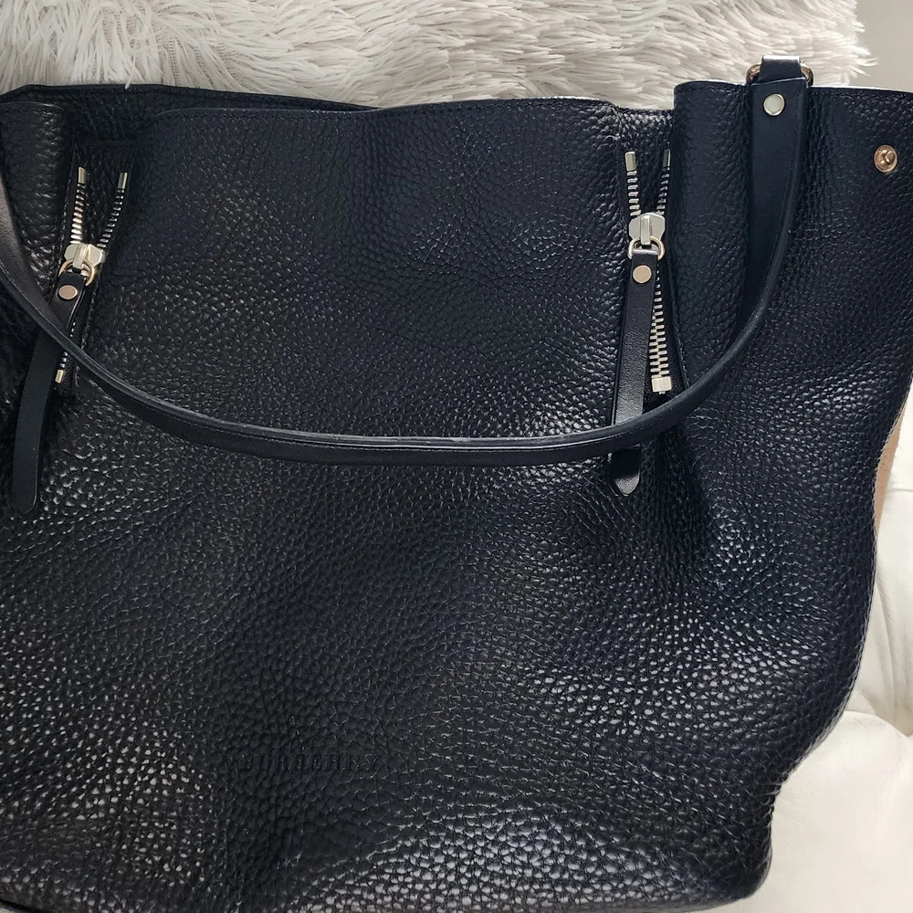 Burberry Black and Tan Women's Bag - Picture 2 of 6